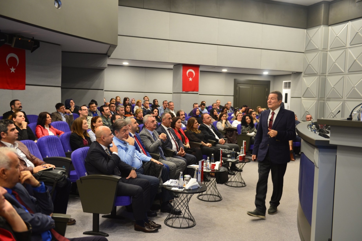 Geleceği Şekillendirecek Yetkinlikler konulu seminer gerçekleştirildi
