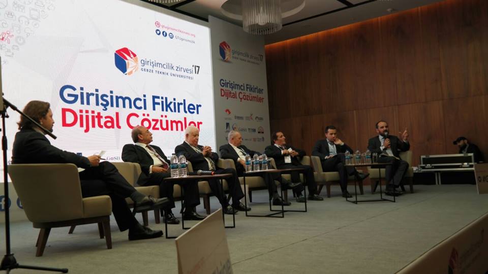 Başkanımızın Yönettiği Girişimcilik Sistemine Yön Veren Aktörler: Organize Sanayi Bölgeleri konulu oturumundan ve Girişimcilik Zirvesi nden Kareler...